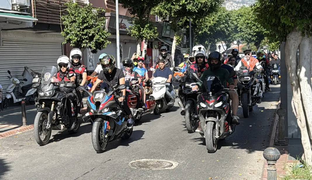 Şampiyon Toprak Razgatlıoğlu'nu Alanya'da Binler Karşıladı 13